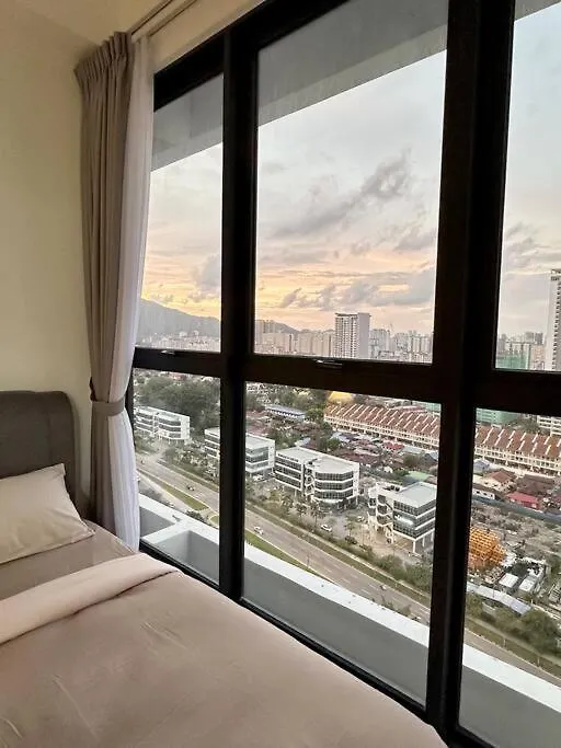 Urban Georgetown 9Pax 4Queenbed 3Bedroom 2Bath 2Carparks Jelutong Lejlighed