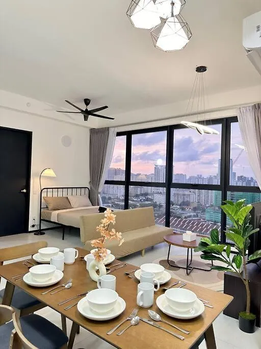 Urban Georgetown 9Pax 4Queenbed 3Bedroom 2Bath 2Carparks Jelutong